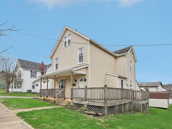 3rd image of 126 Floral Ave