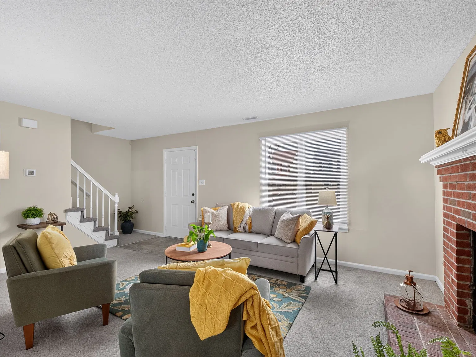 3 bed, 1440 sqft, $2,700 — Photo 3