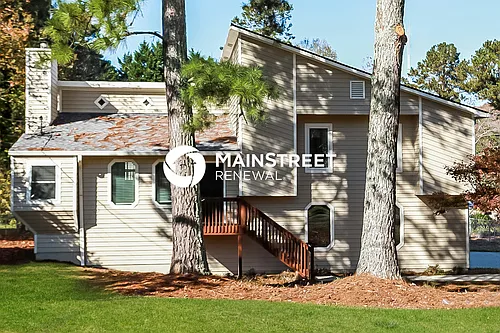 541 Canterbury Ln Photo 1