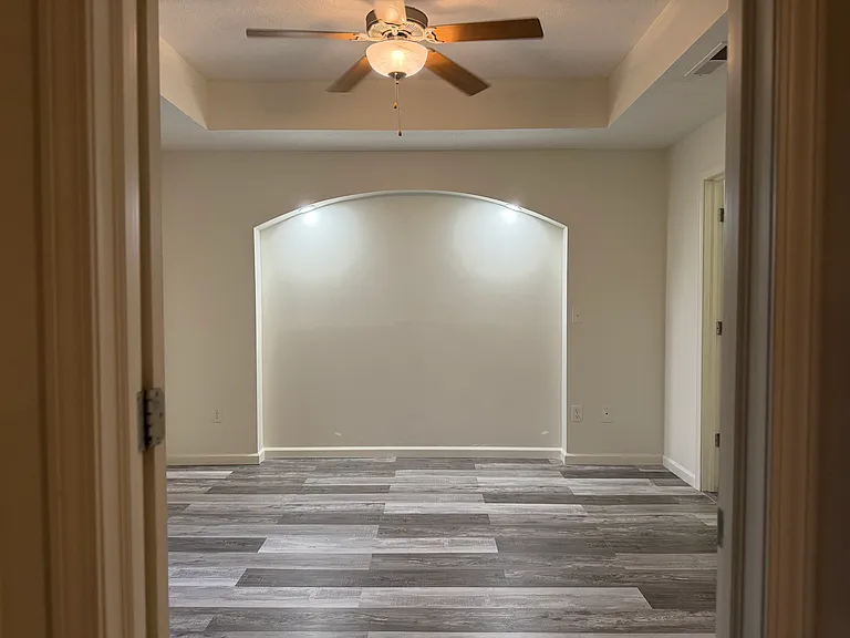 3229 Rossmore Cir — Photo 16