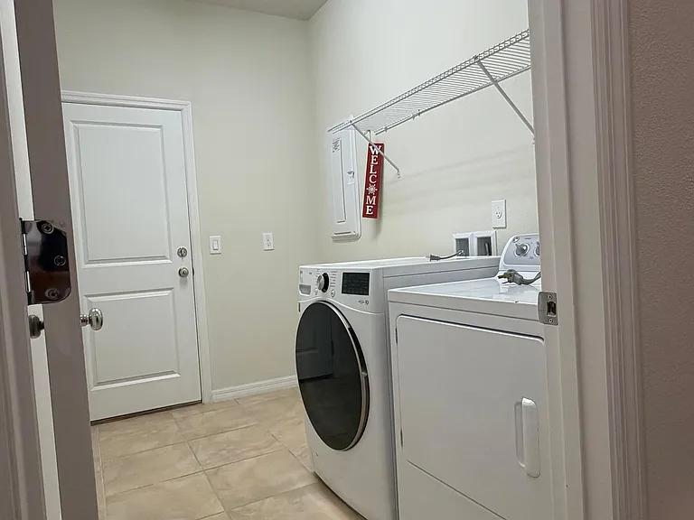 8762 Micmac Ct — Photo 18