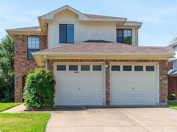 2nd image of 3840 Suffolk Ln