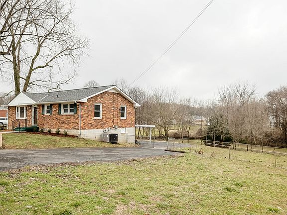 3rd image of 2301 Sterling Boone Dr