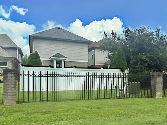 3rd image of 216 Celebration St