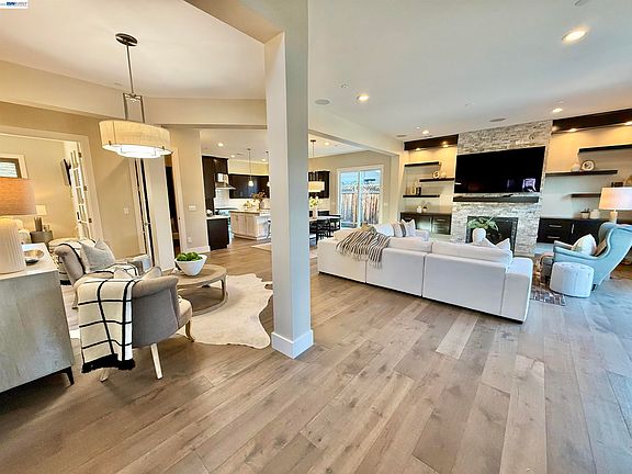 5th image of 1500 Arroyo Rd