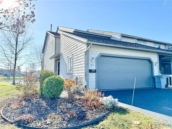 342 Summerhaven Dr N, East Syracuse, NY 13057