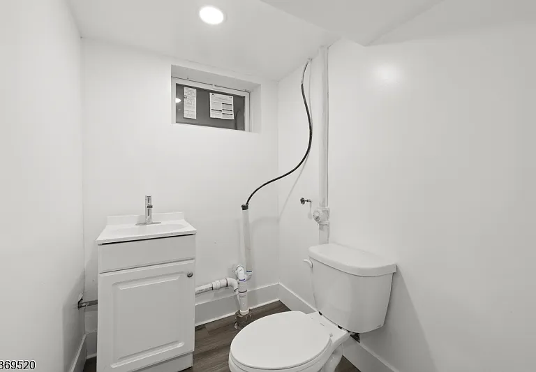 400 Hobart Ave — Photo 19