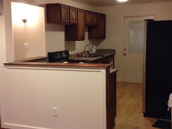 4th image of 6218-20 Pasteur Blvd