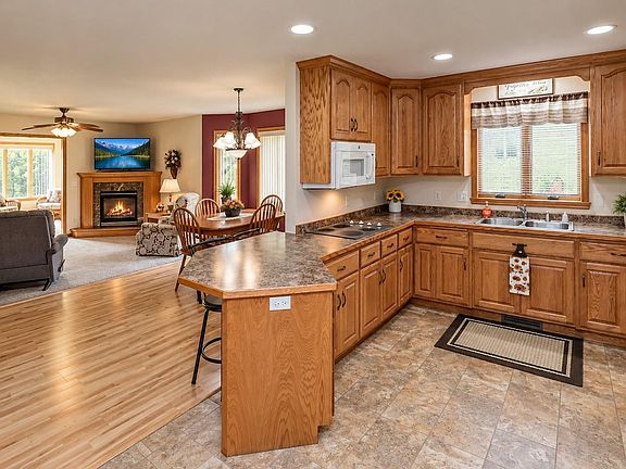 5th image of 1431 Fairview Ln