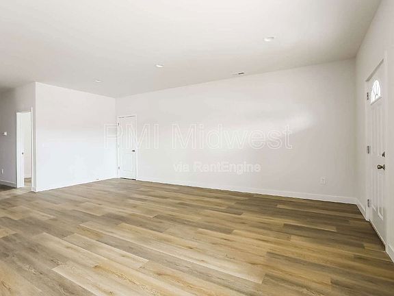 5th image of 2950 Winthrop Ave #A