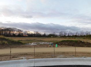 735 Hummingbird Ct, Grafton, WI 53024