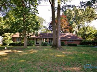 4820 Robinson Rd, Sylvania, OH 43560