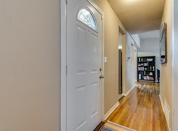 3rd image of 4500 Geddes Ave