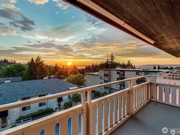 1110 5th Avenue S #402, Edmonds, WA 98020