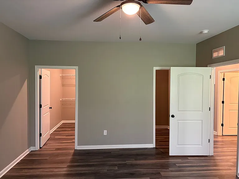 236 Calumet Dr — Photo 9