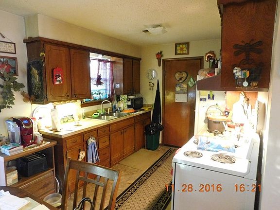 2nd image of 903 SW Andrew Arnote Dr