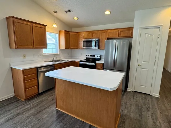 144 Springwood Ln, Mooresville, NC 28117