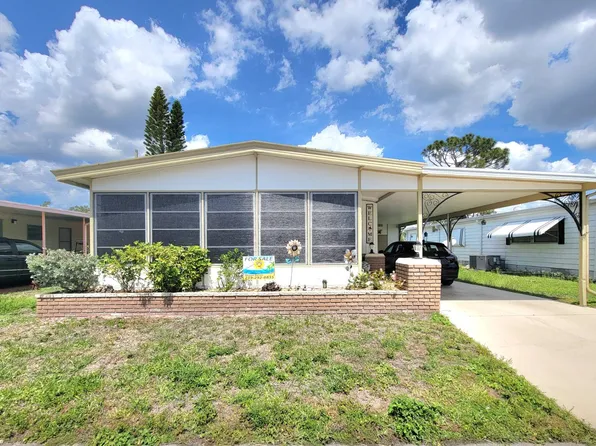 442 Avanti Way Blvd, North Fort Myers, FL 33917