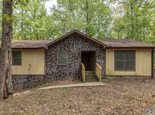 115 Beebe St, Laceys Spring, AL 35754