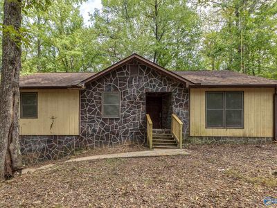 115 Beebe St, Laceys Spring, AL, 35754