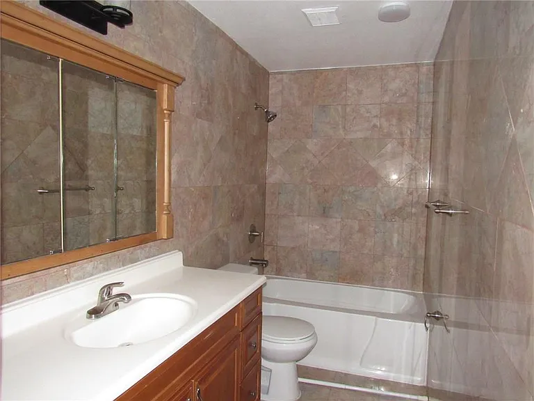 2107 Deer Creek Trl — Photo 24