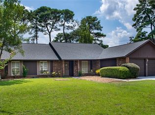 5 Dorchester Ct, Savannah, GA 31406