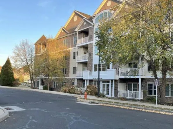 200 Ernest Way APT 215, Philadelphia, PA 19111