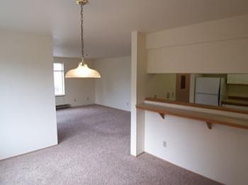 4th image of 20034 15th Ave NE APT 301