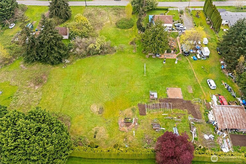 5th image of 5106 Freeman Road E