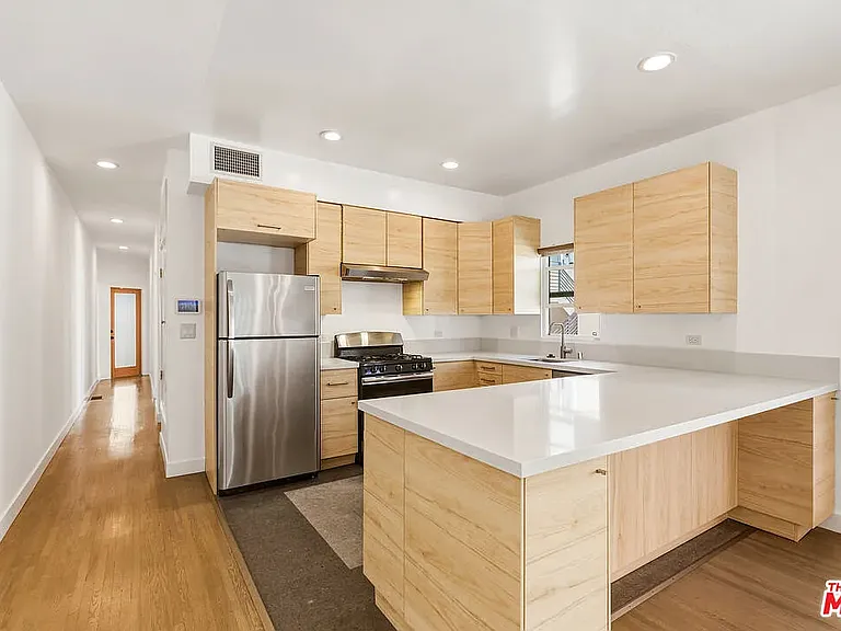 3429 Edgehill Dr #3 — Photo 12