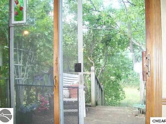 3rd image of 3813 N Lindy Ln