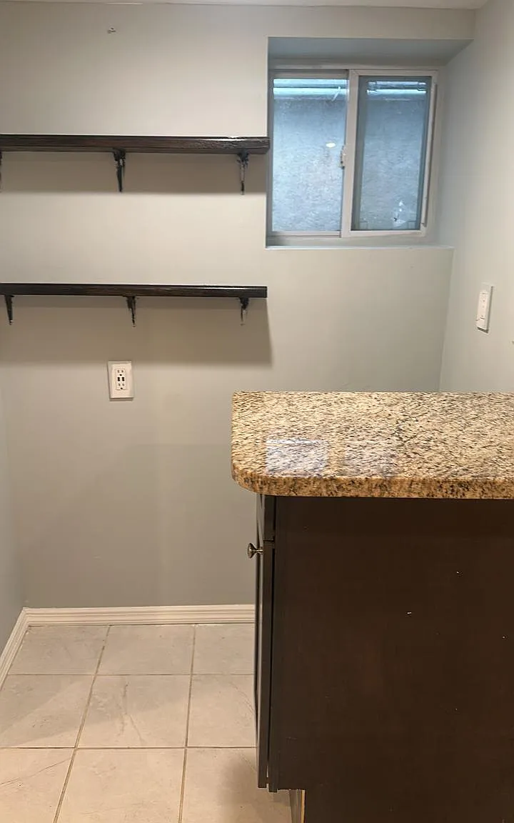 3 bed, 800 sqft, $2,500 — Photo 4