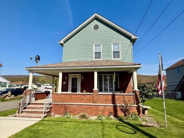 727 Lackawanna Ave, Mayfield, PA 18433