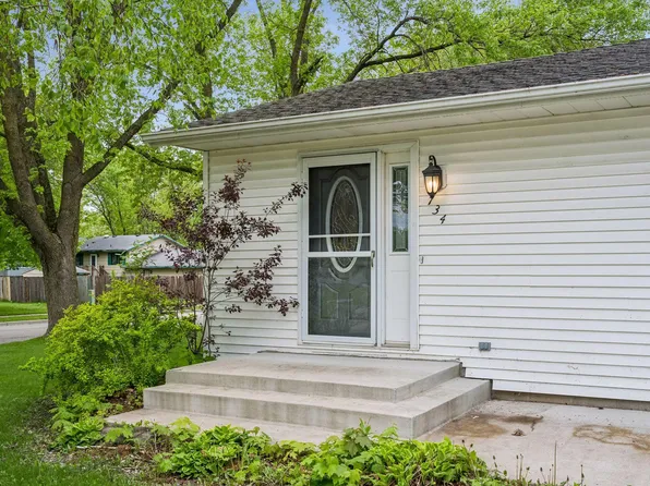 734 Merrill St SW, Hutchinson, MN 55350