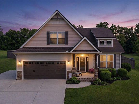 2nd image of 47 Rising Meadow Ln