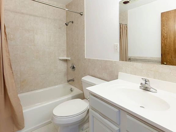 5th image of 225 2nd Ave #2