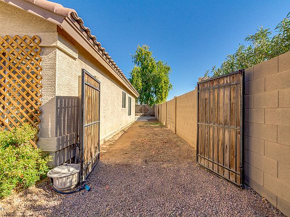 4th image of 4311 N 113th Dr