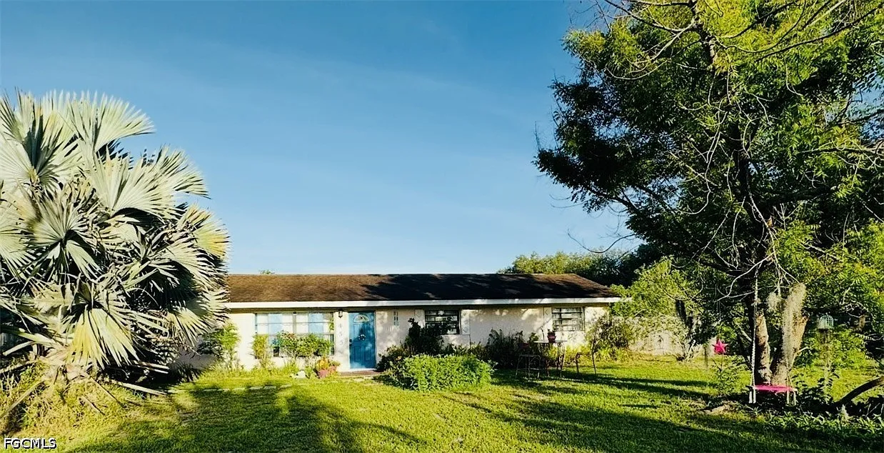 3 bed, 2.0 bath, 1560 sqft, $2,750 — Photo 1