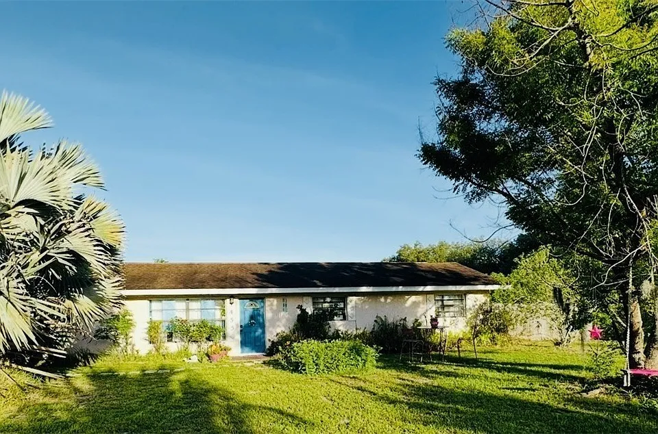 455 Trader Rd