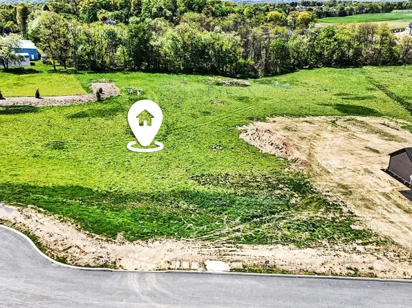 104 Calia Cir, Hummelstown, PA 17036
