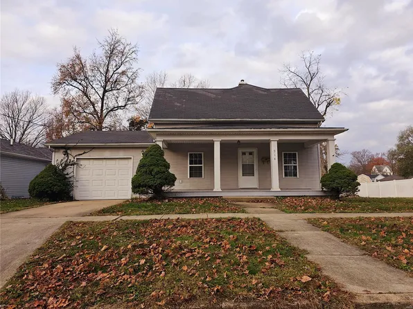 914 Jefferson St, Hillsboro, IL 62049