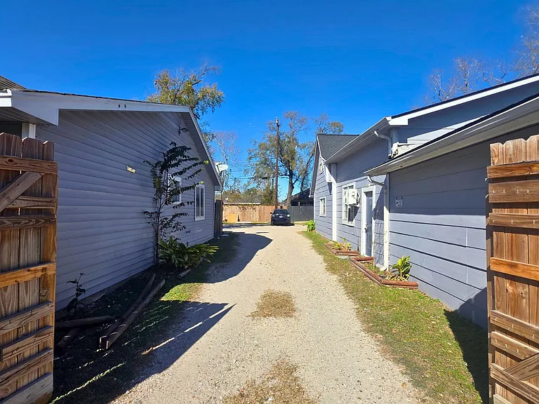 13433 Topeka St #3 — Photo 12