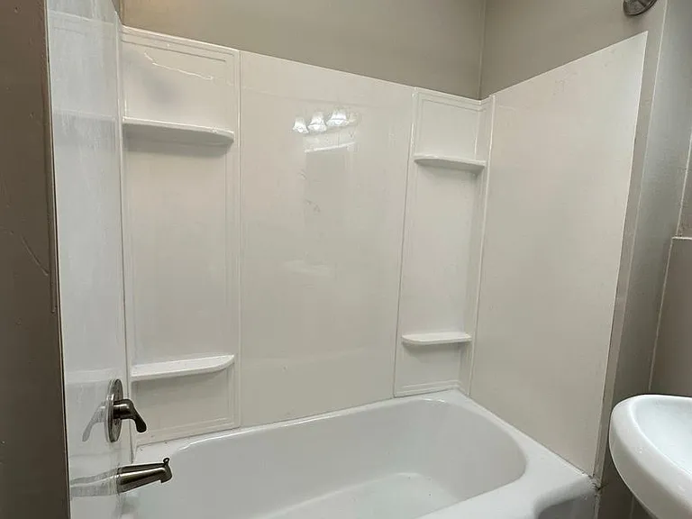 Greenside Manor — Photo 166