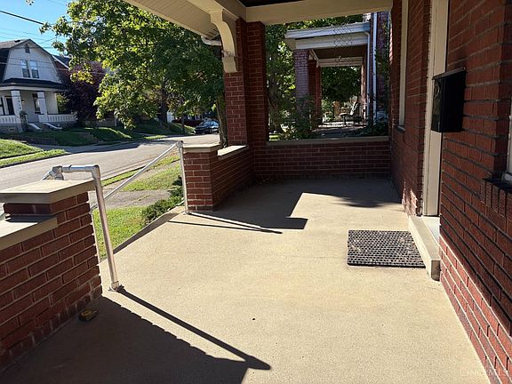2nd image of 3927 Delmar Ave