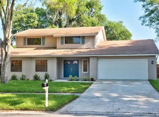 1425 Mistyglen Ln, Brandon, FL 33510