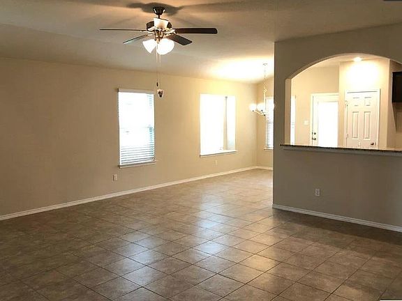 3rd image of 6202 Dorthy Muree Dr