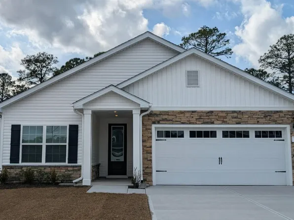 146 Umbrella Palm Drive, Hampstead, NC 28443