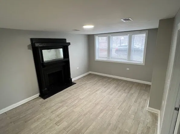 King Drive, 5722-24 S King Dr W, Chicago, IL 60628
