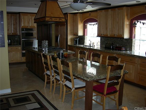 4th image of 8568 Hazelnut St