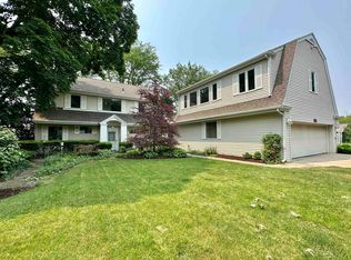 7124 N 2nd St, Machesney Park, IL 61115